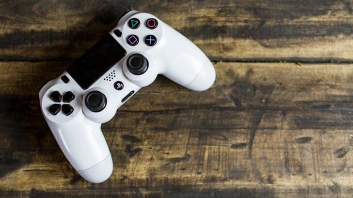 Black Friday Manette PS5 : la manette Sony à prix cassé chez Amazon !