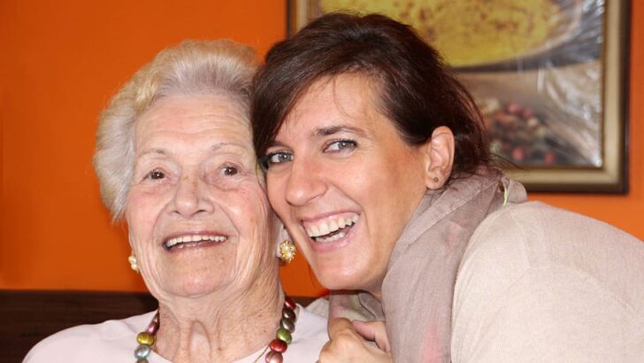 Alzheimer : 4 solutions pour retarder l’entrée en maison de retraite