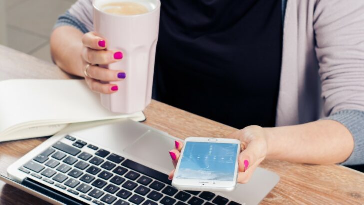 Community management : métier, rôle, missions, études et salaire
