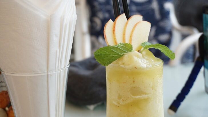Quels sont les accessoires ou appareils qu’on utilise pour faire des smoothies ?