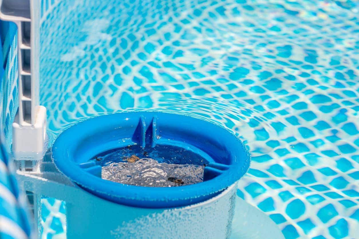 filtration piscine skimmer