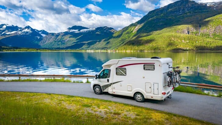 Voyage en camping-car : 7 astuces à connaître impérativement pour profiter pleinement de votre séjour