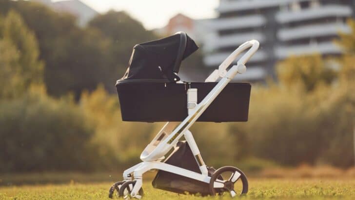 Bien être de bébé : quelle poussette choisir selon son âge?